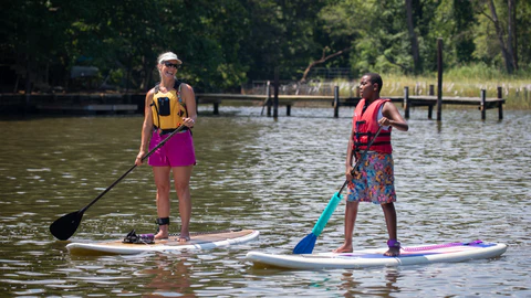 Stand up paddle board lessons at Truxton Park